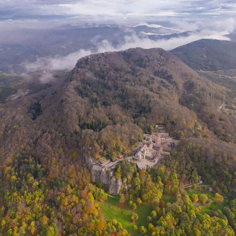 Agriturismo Vezzano Кьюзи-делла-Верна Экстерьер фото