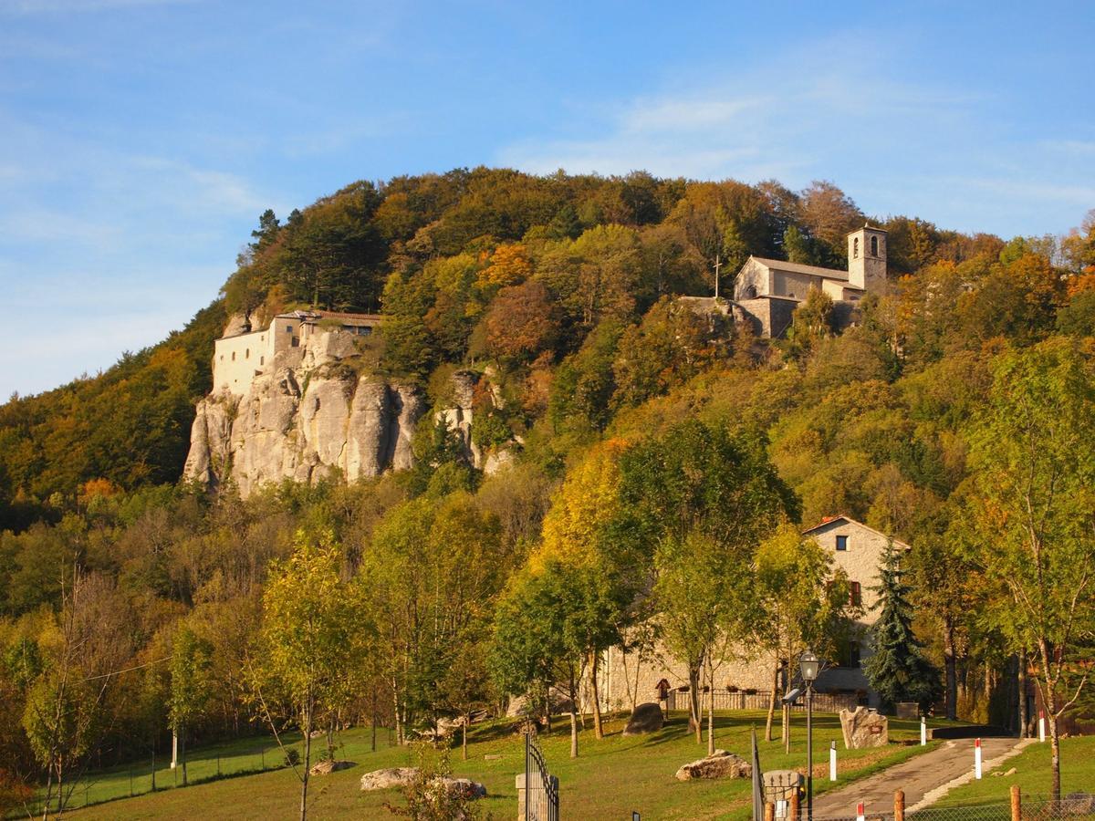Agriturismo Vezzano Кьюзи-делла-Верна Экстерьер фото