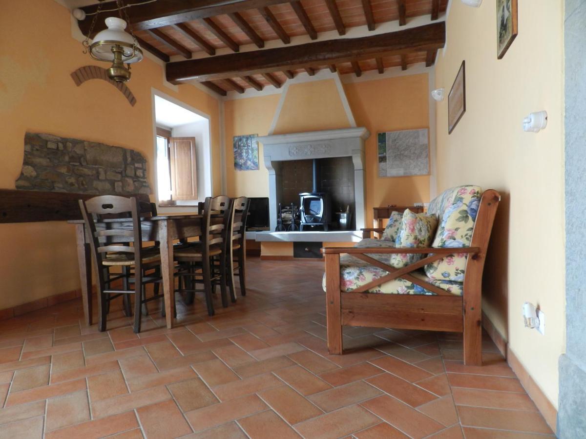 Agriturismo Vezzano Кьюзи-делла-Верна Экстерьер фото